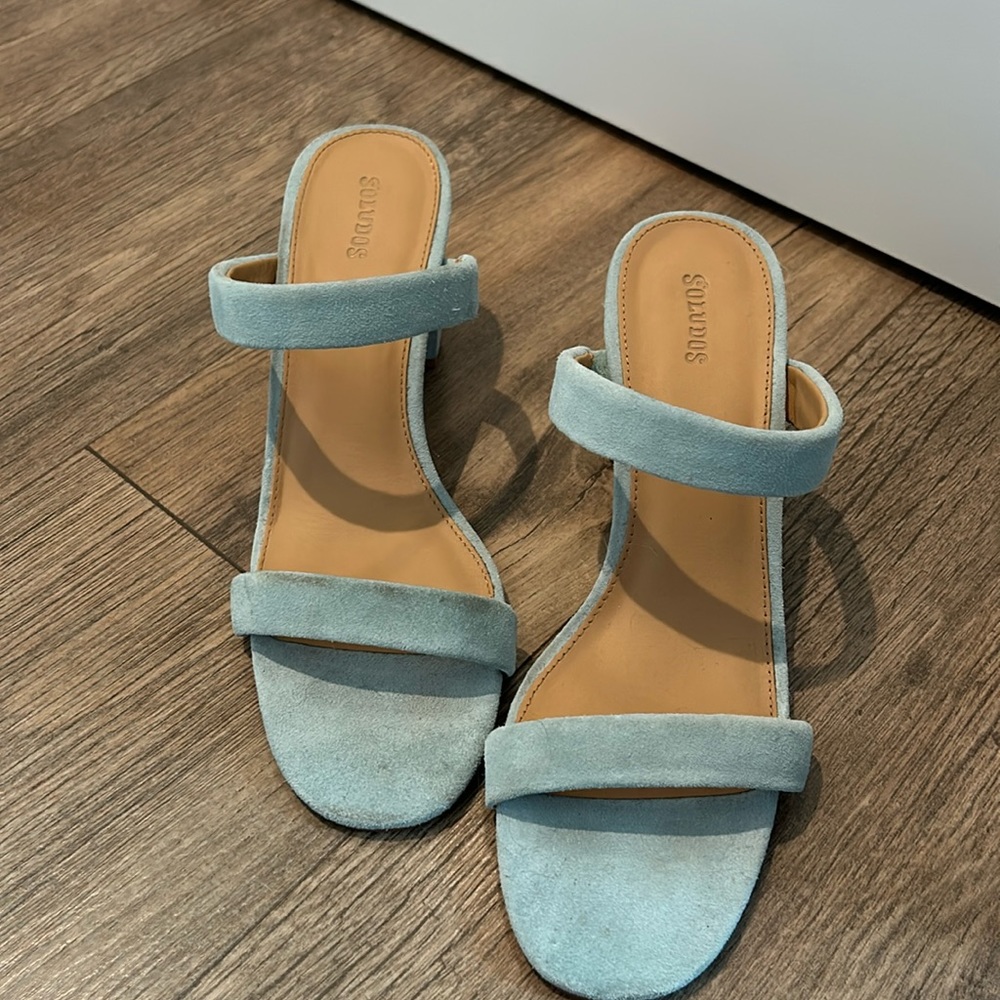 Blue Suede Saludos